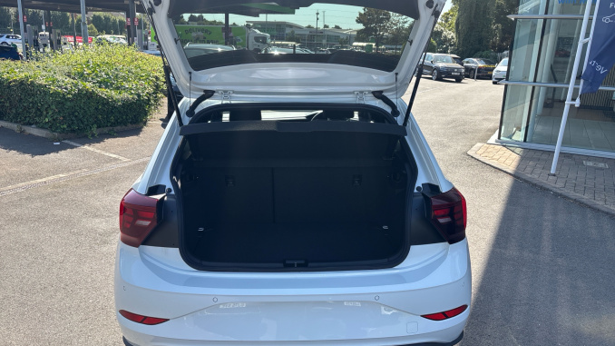 Volkswagen Polo 1.0 TSI R-Line 5dr Petrol Hatchback - Image 20